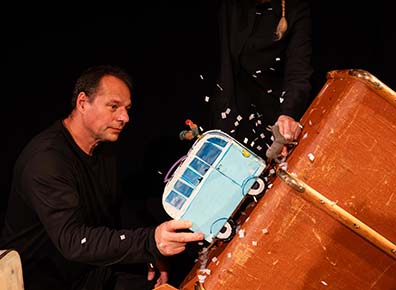 Figurentheater für Kinder, Das Mädchen mit dem Koffer, Bild 5